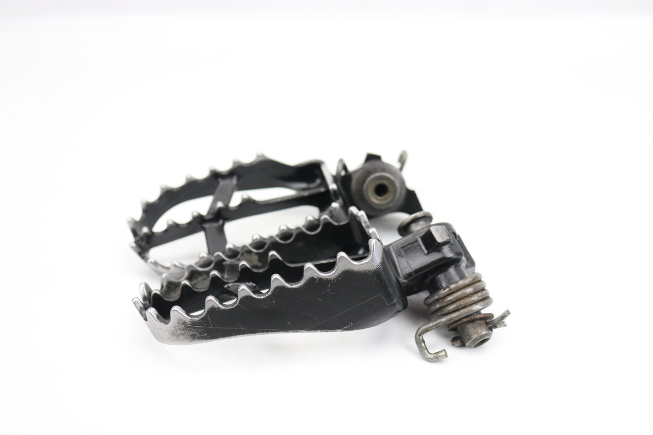 YZF / WRF / YZ 97–25 Footrests LH+RH Footpegs & Pins Yamaha 5ET-27411-00-00 #307