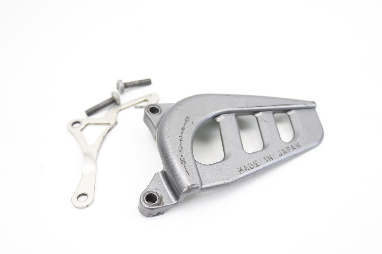 YZ426F 00–02 WR426F 01–02 Front Sprocket Cover Yamaha 5BE-17466-10-00 #307