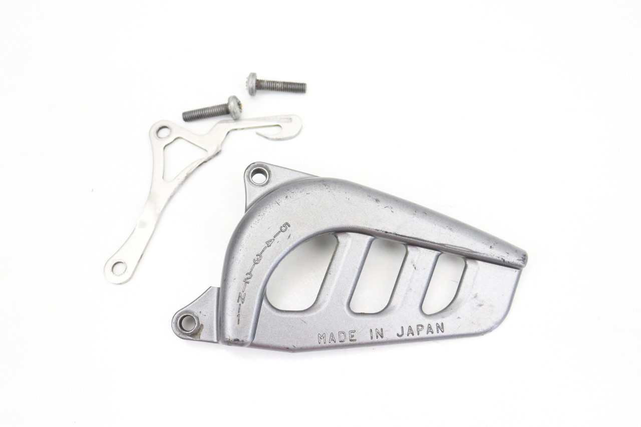 YZ426F 00–02 WR426F 01–02 Front Sprocket Cover Yamaha 5BE-17466-10-00 #307