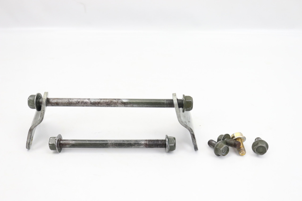 YZ426F 00–02 WR426F 01–02 Lower Motor Mount Brackets & Bolts Yamaha #307
