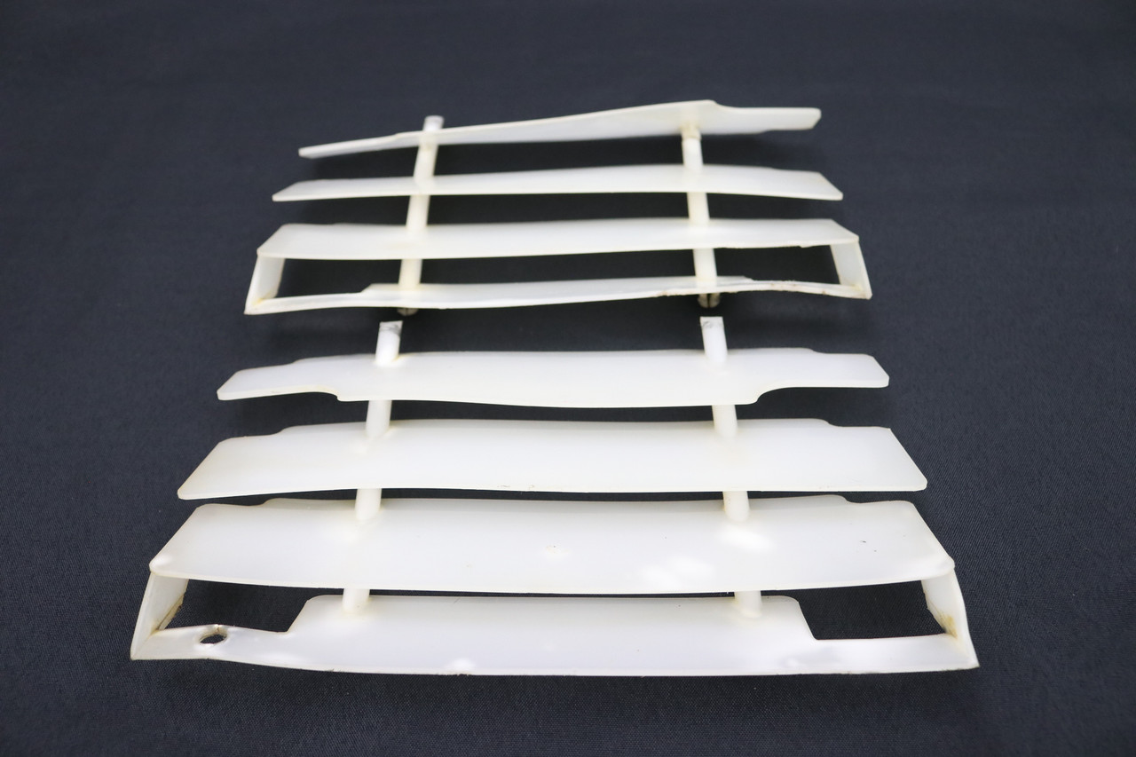 KDX200 98-06 KLX300R 98-07 Radiator Louver Fins Pair Left & Right Kawasaki 14037-1099-RZ #312