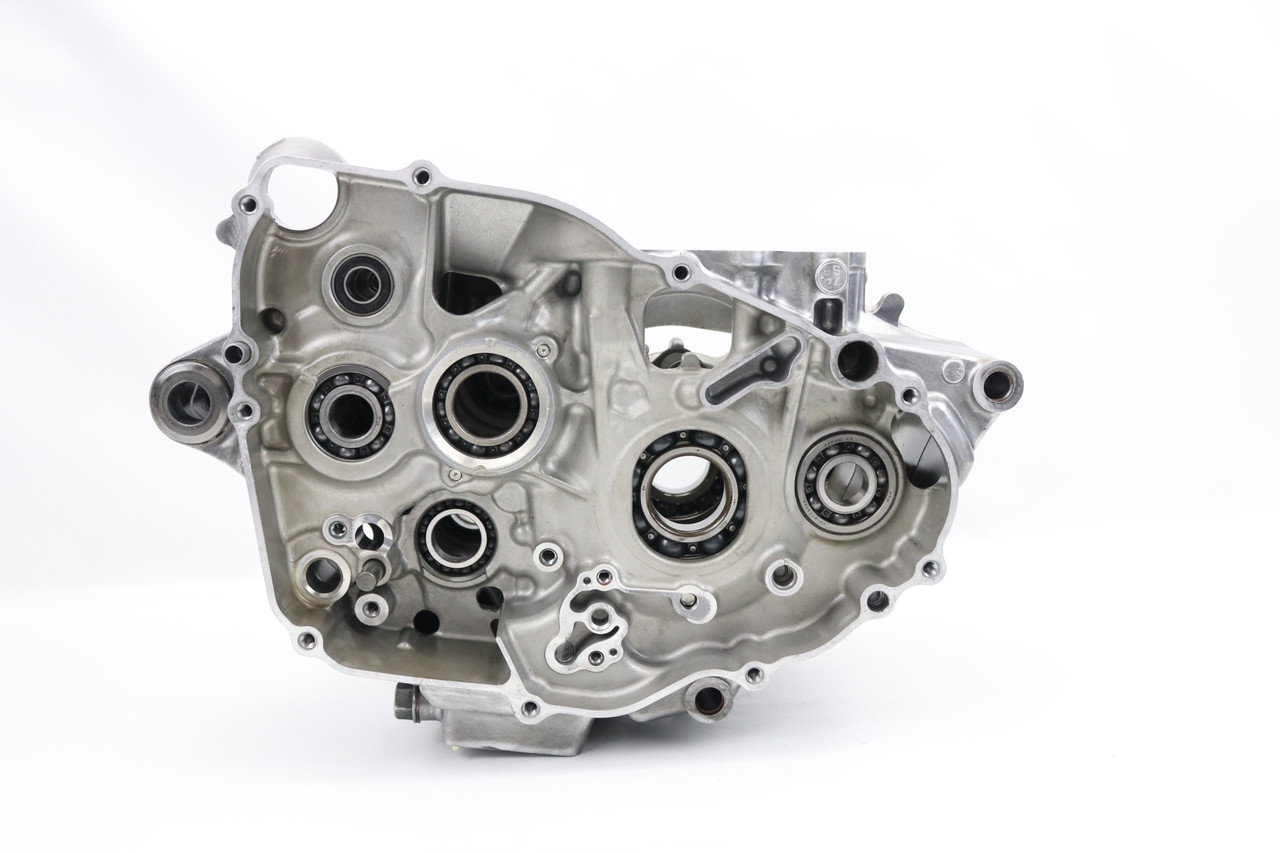 YZ250F 2019–2025 Crankcase Set Engine Cases Yamaha B7B-15100-19-00 #314
