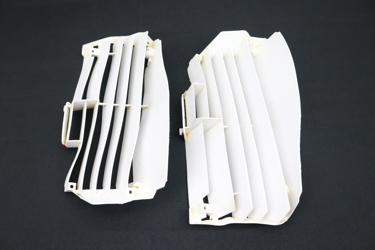 WRF / YZF 18-21 Radiator Louver Fins Pair Left & Right Yamaha BR9-2172A-00-00 #314