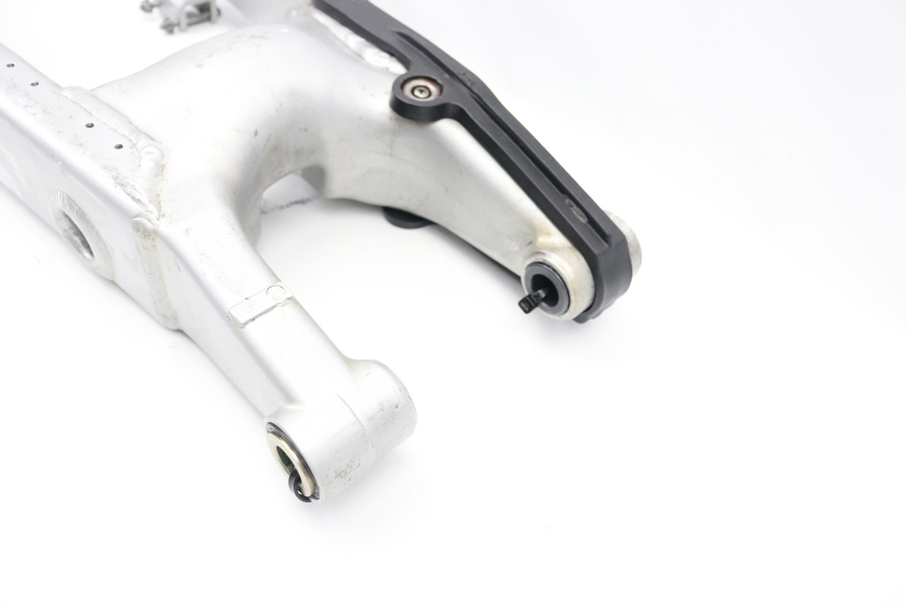 RM-Z250 05-06 Swingarm Rear Arm Suzuki KK330-01005-7CE #305E
