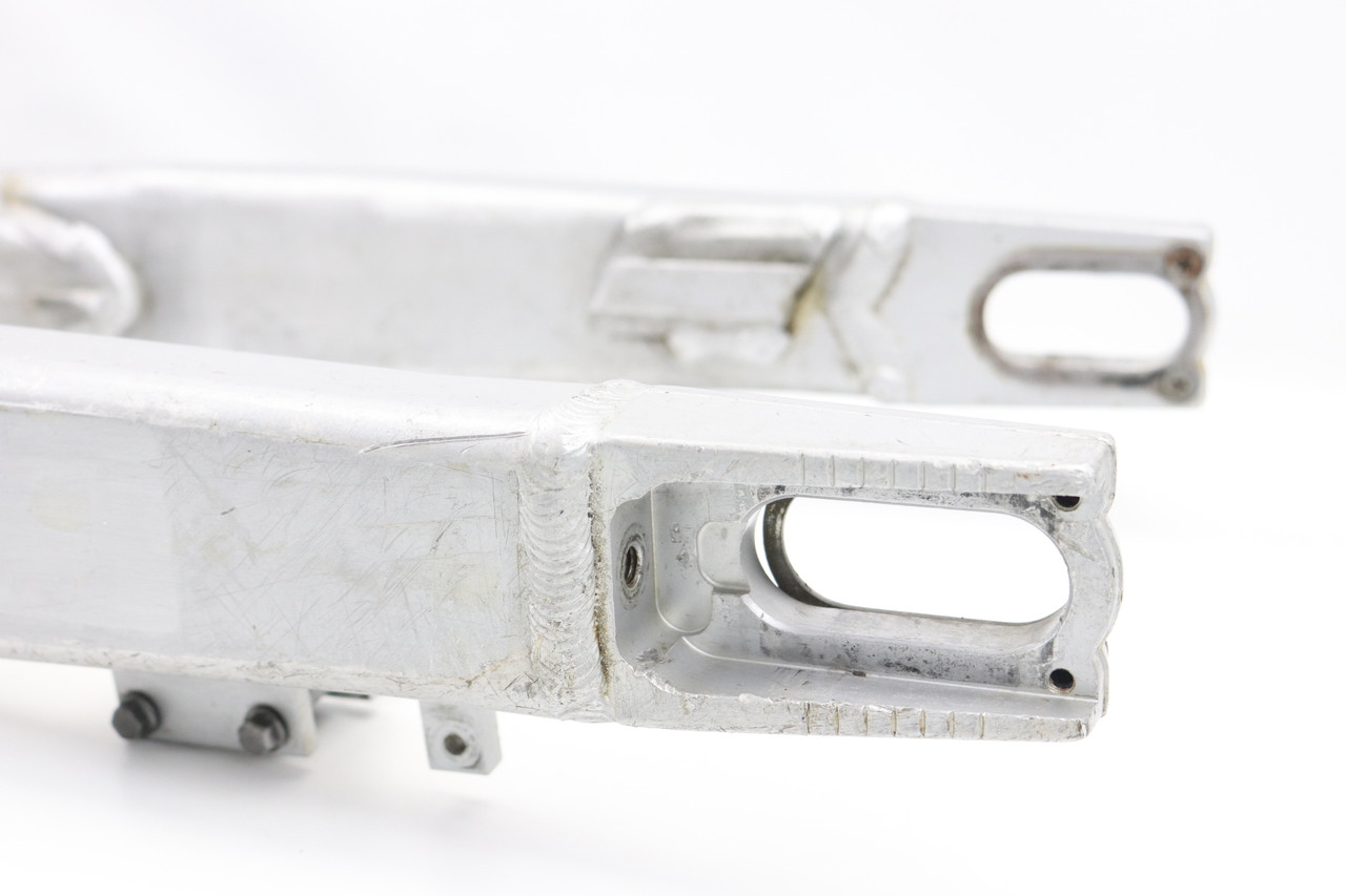 RM-Z250 05-06 Swingarm Rear Arm Suzuki KK330-01005-7CE #305E