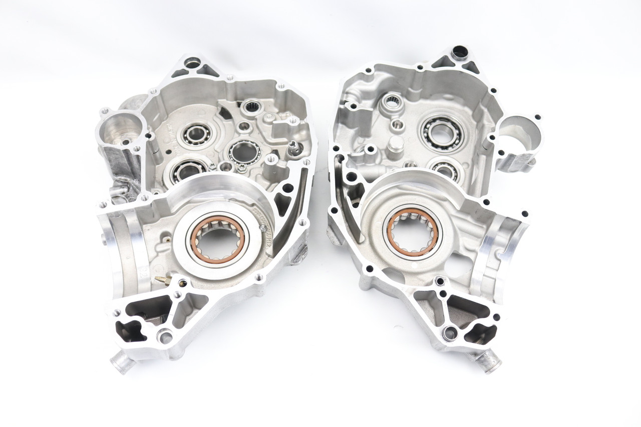 250 SX-F XC-F EXC-F 2012-2013 Crankcase Set Engine Cases KTM 77130000244 #316