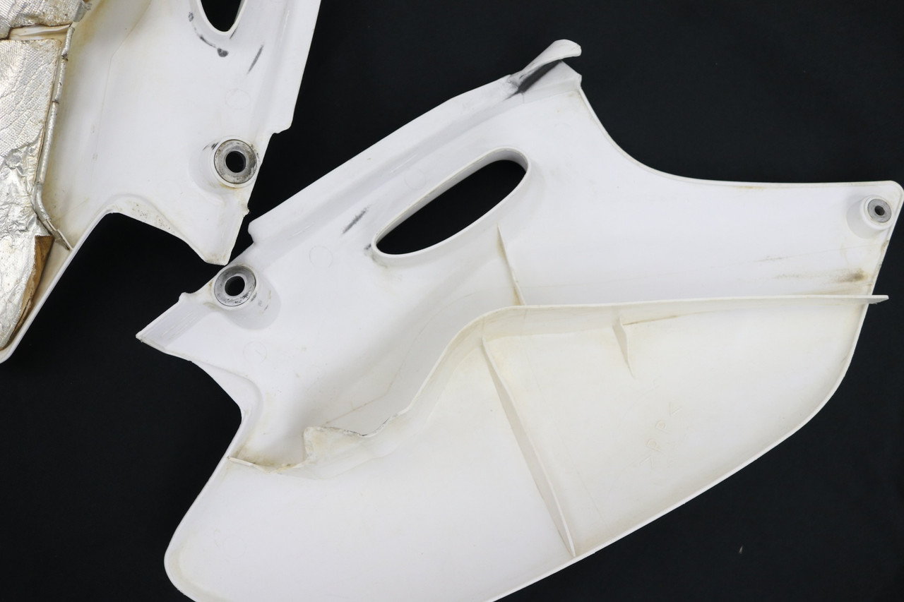 YZ250F 01–02 YZ400F 98–99 Side Panels Plastics Yamaha 5BE-21711-00-00 #317