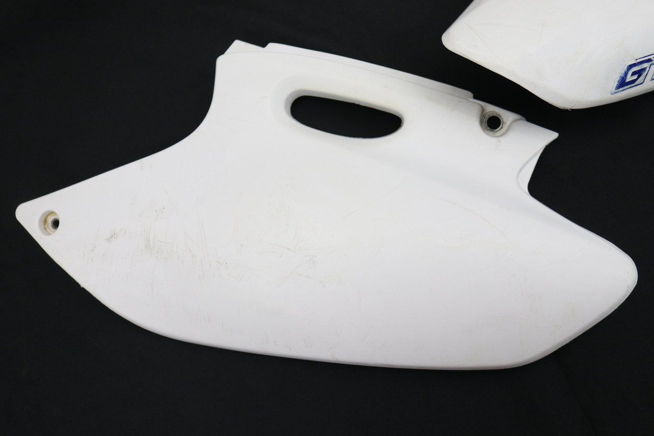 YZ250F 01–02 YZ400F 98–99 Side Panels Plastics Yamaha 5BE-21711-00-00 #317