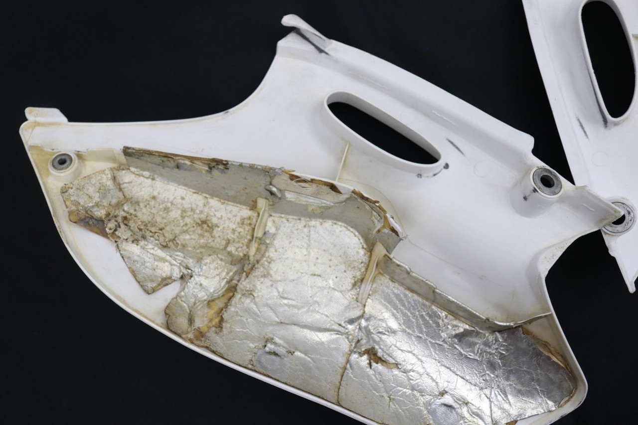 YZ250F 01–02 YZ400F 98–99 Side Panels Plastics Yamaha 5BE-21711-00-00 #317