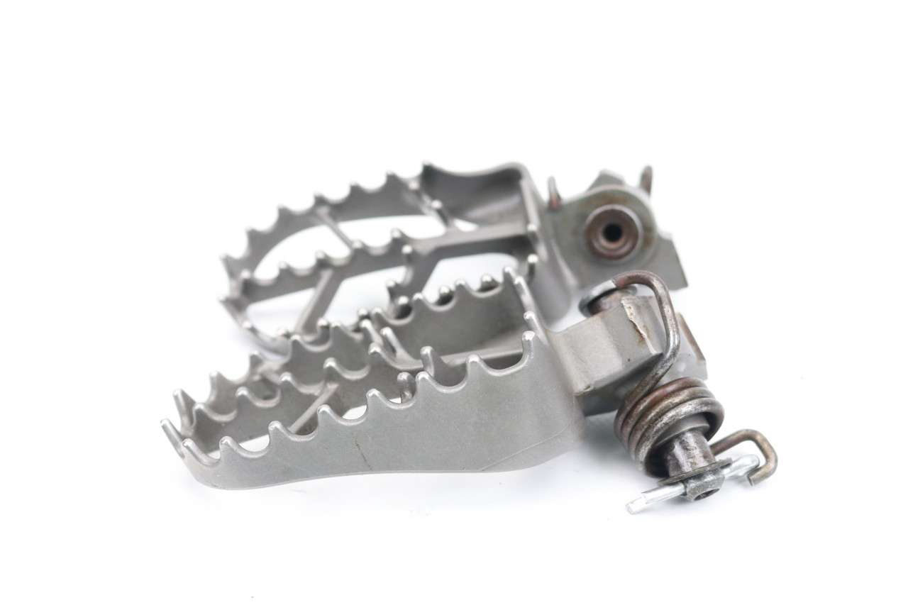 YZ / YZF 04-14 Footrests LH+RH Footpegs & Pins Yamaha 5XE-27421-02-00 #318