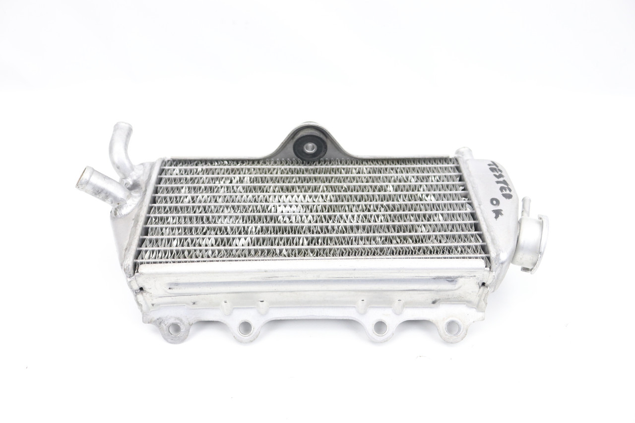 YZF 01-05 / WRF 05-06 Right Radiator Cooling Assy Yamaha 5NL-12461-10-00 #318