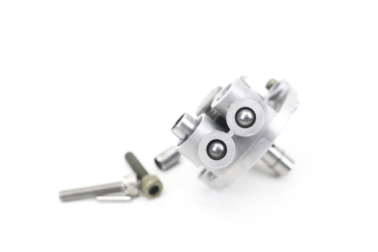 WR250F 01-14 / YZ250F 01-13 Oil Pump Assembly Yamaha 5SG-13300-01-00 #118