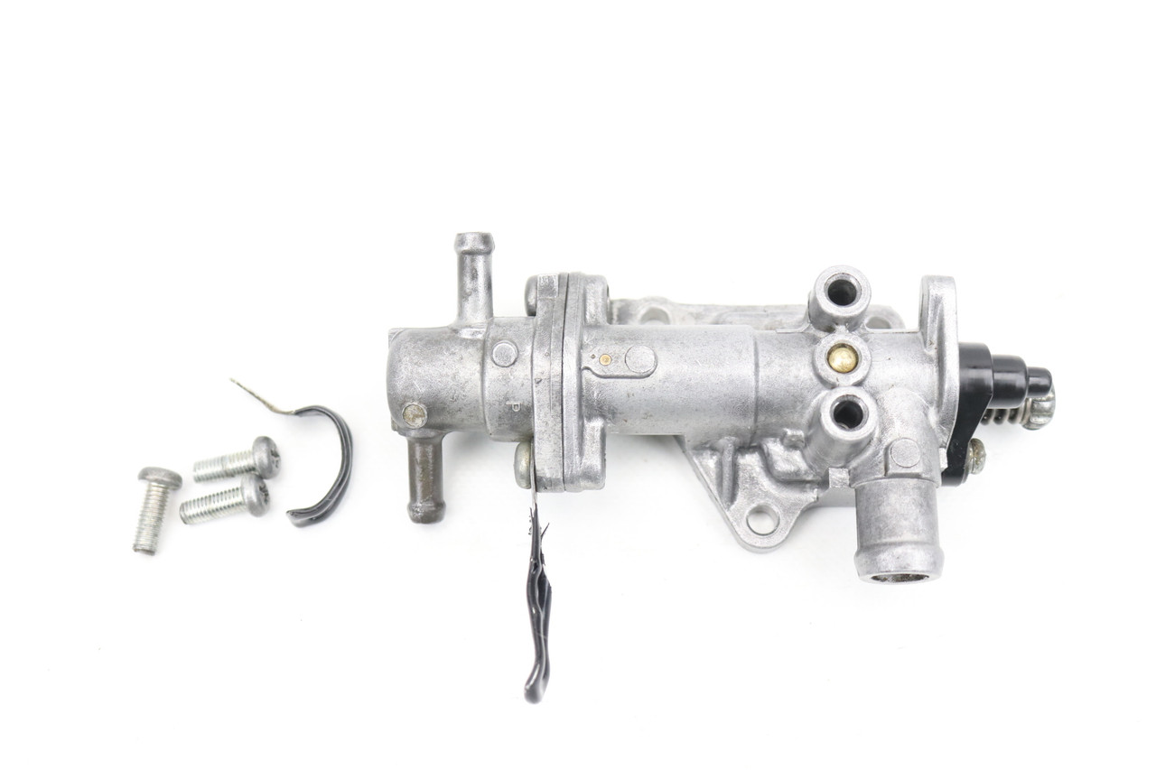 YFM700R 2008–2021 Throttle Body Bottom Cover Yamaha 1S3-13750-10-00 #321