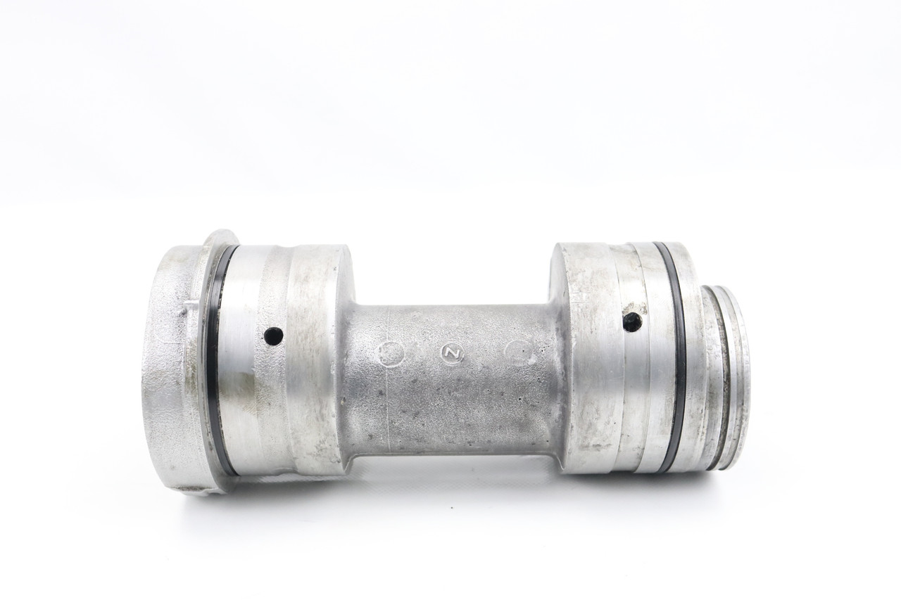 YFM700R 2006–2012 Swingarm Rear Axle Hub Yamaha 1S3-25311-01-00 #321