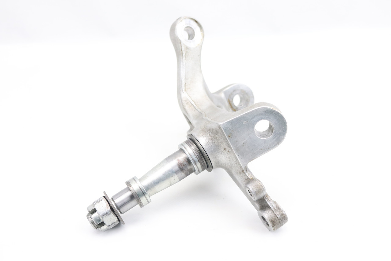 YFM700R 2006–2022 Front Left Steering Knuckle Yamaha 1S3-23501-01-00 #321