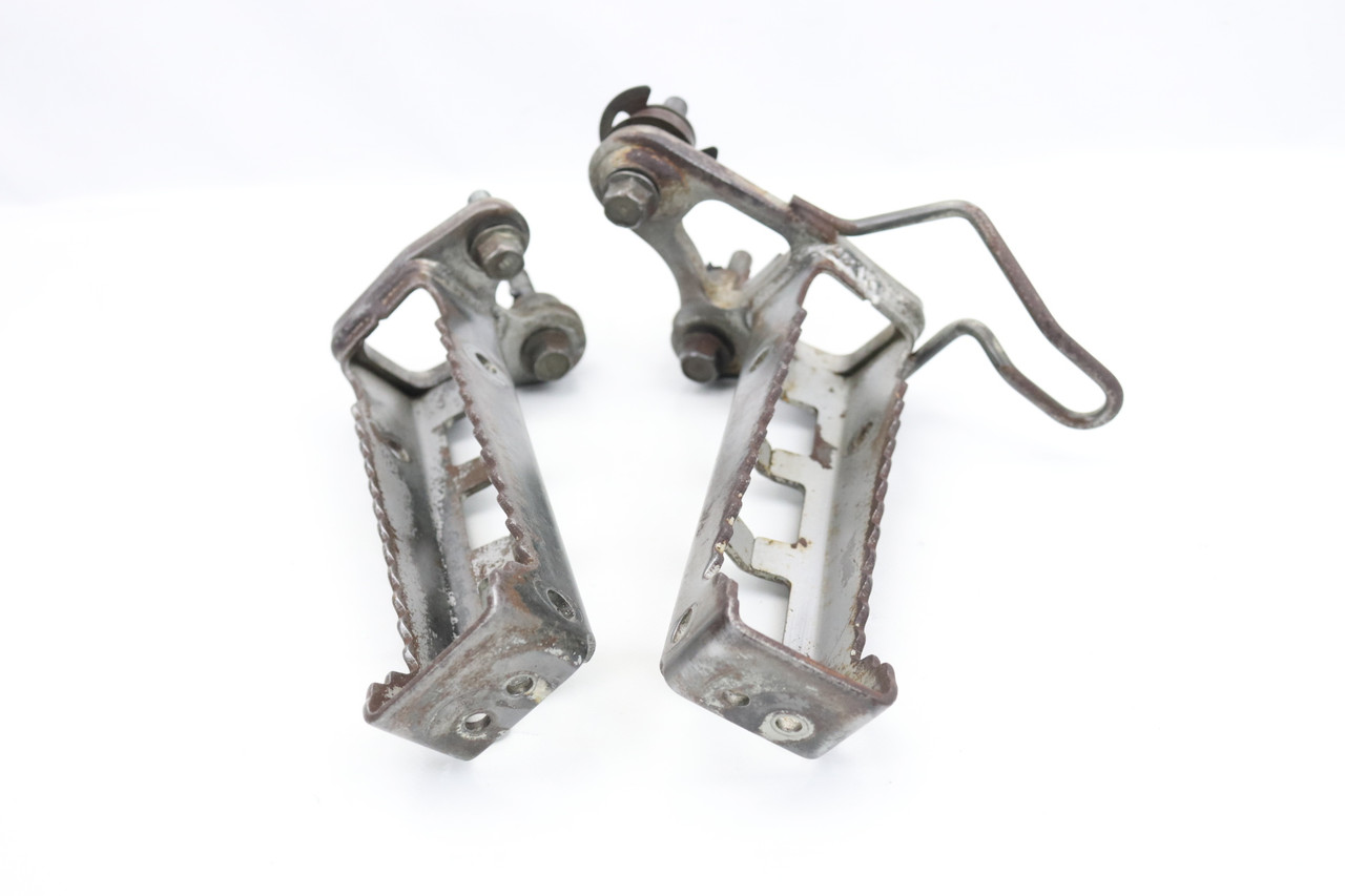 YFM700R 2008–2012 Footrests LH+RH Footpegs Yamaha 1S3-27421-10-00 #321