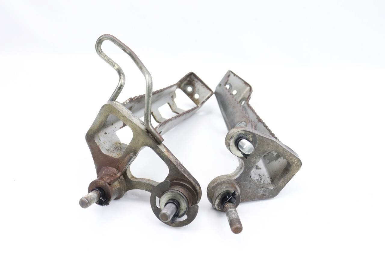 YFM700R 2008–2012 Footrests LH+RH Footpegs Yamaha 1S3-27421-10-00 #321