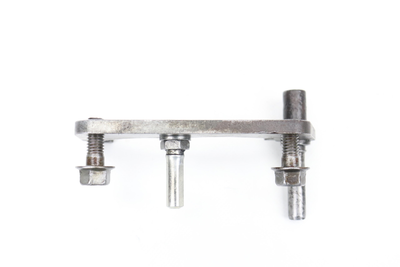 YFM700R 2006–2022 Front Right Brake Caliper Bracket Yamaha 1S3-2580U-01-00 #321