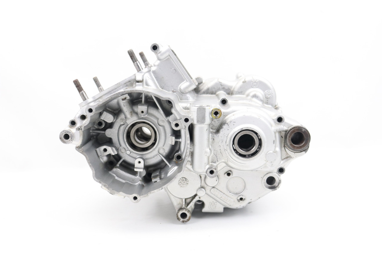 CR125 / WR125 2012-2013 Crankcase Set Engine Cases Husqvarna W000W0621 #327