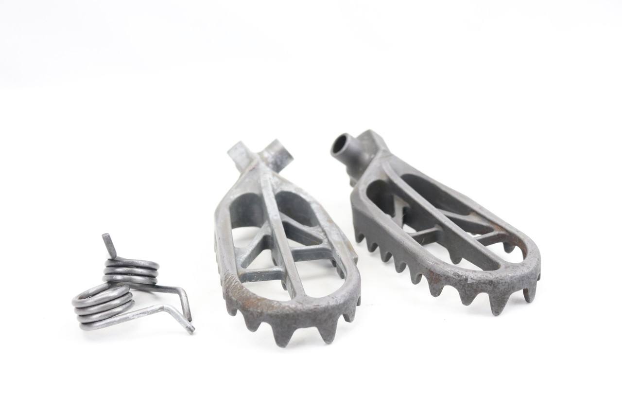 RM-Z250 10-15 RM-Z450 08-14 Footrests LH+RH Footpegs Suzuki 43551-28H10 #328
