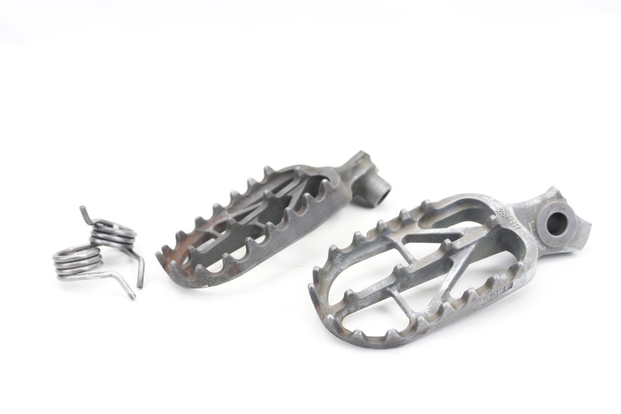 RM-Z250 10-15 RM-Z450 08-14 Footrests LH+RH Footpegs Suzuki 43551-28H10 #328