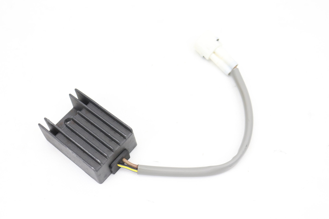 KLX300R 97–07 KDX200 97–06 Voltage Regulator Kawasaki 21066-1072 #331