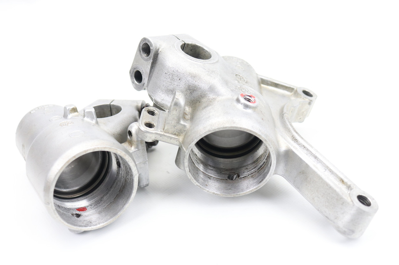 YZ125 YZ250 1998-2003 Front Fork Lower Lugs Pair Yamaha #334