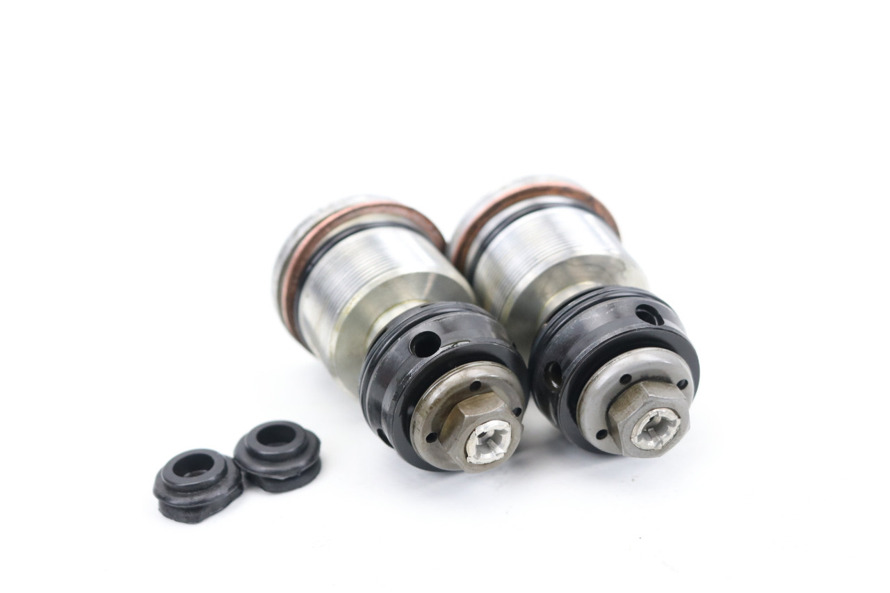 YZ125 2003 Fork Lower Centre Bolts Yamaha 5UN-2316A-L0-00 #334