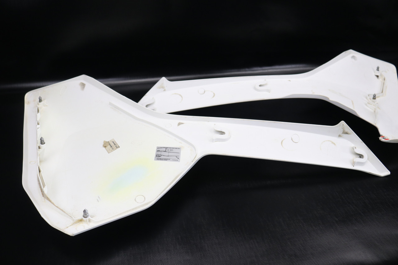 125-450 FC FE TC TE 2017 Air Box Covers Pair Husqvarna 2500600300028B #337