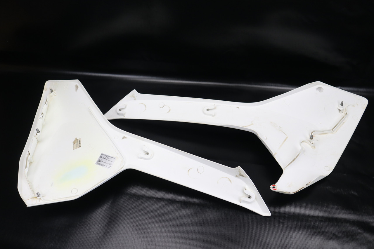 125-450 FC FE TC TE 2017 Air Box Covers Pair Husqvarna 2500600300028B #337