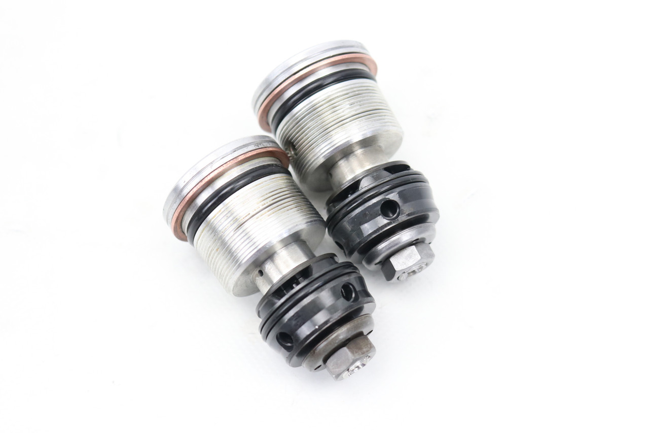 WR250F 2003 Fork Lower Centre Bolts Yamaha 5UM-2316A-M0 #196