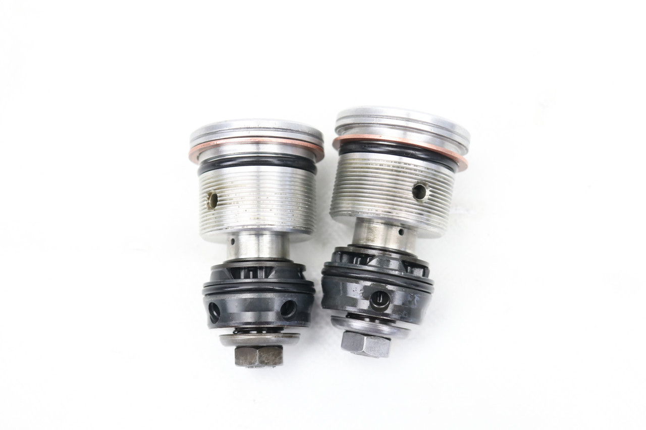 WR250F 2003 Fork Lower Centre Bolts Yamaha 5UM-2316A-M0 #196