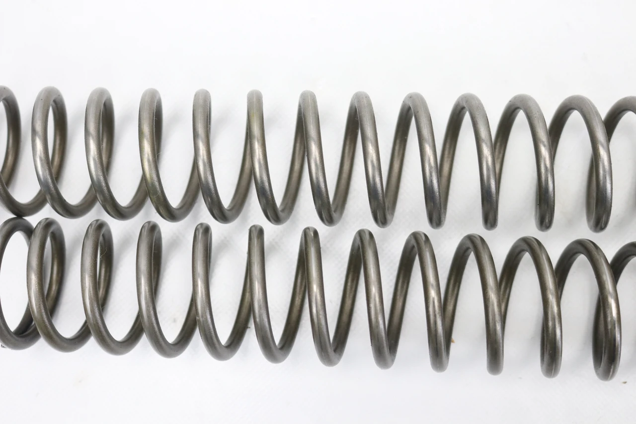 RM250 1999-2000 Front Fork Springs Pair Suzuki 51171-37E80 #124