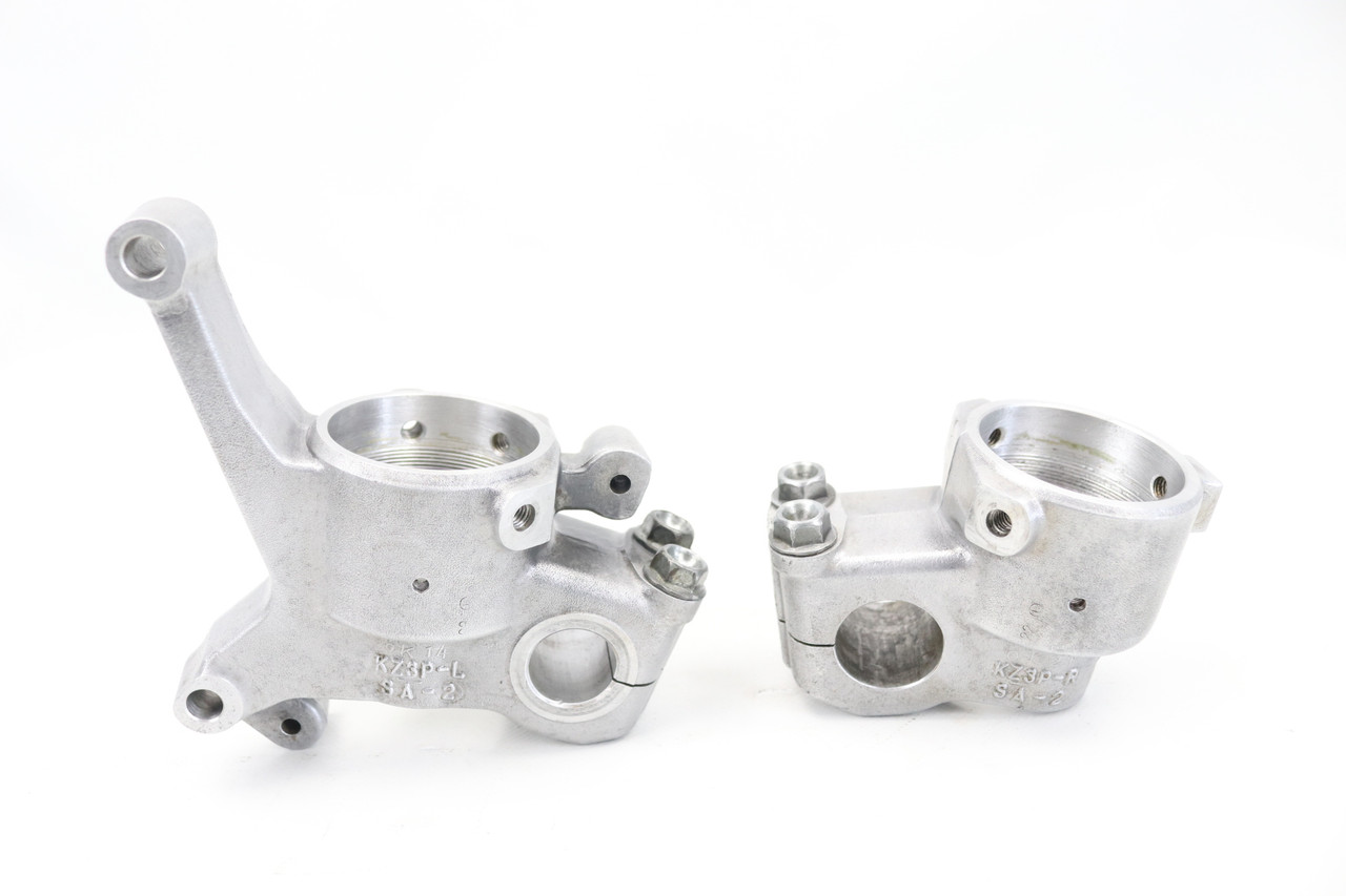 CR250R 2001 Front Fork Lower Lugs Pair Honda #138