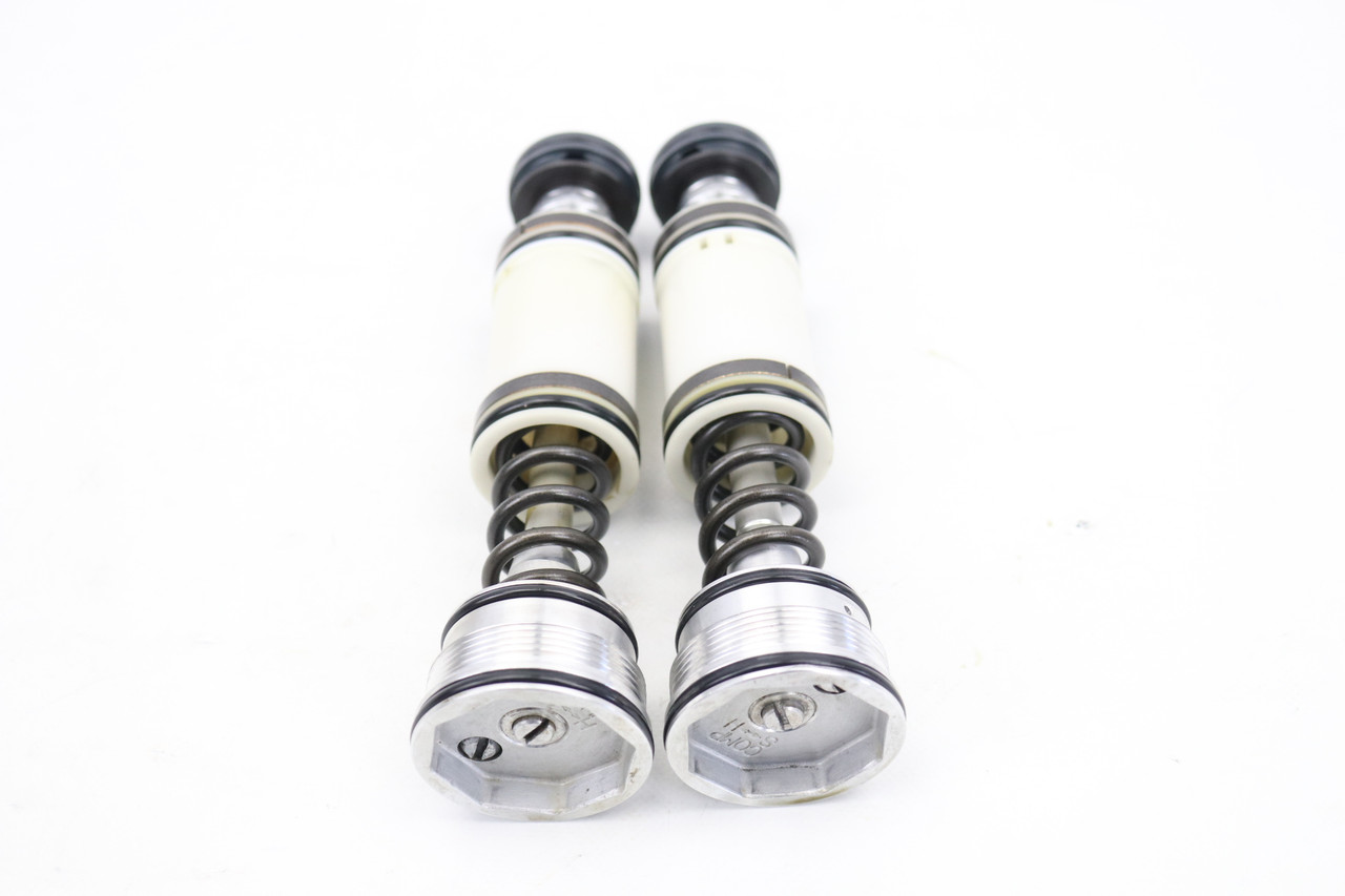 YZ250F 2008 Fork Top Cap Adjusters Pair Yamaha 5XC-2316A-T0 #137