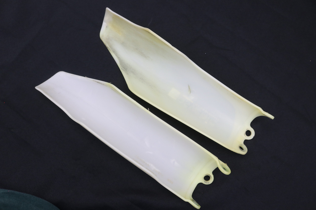 CRF250R 2009 CRF450R 2008 Fork Tube Guards LH+RH Protectors Honda 51620-MEN-A20 #341