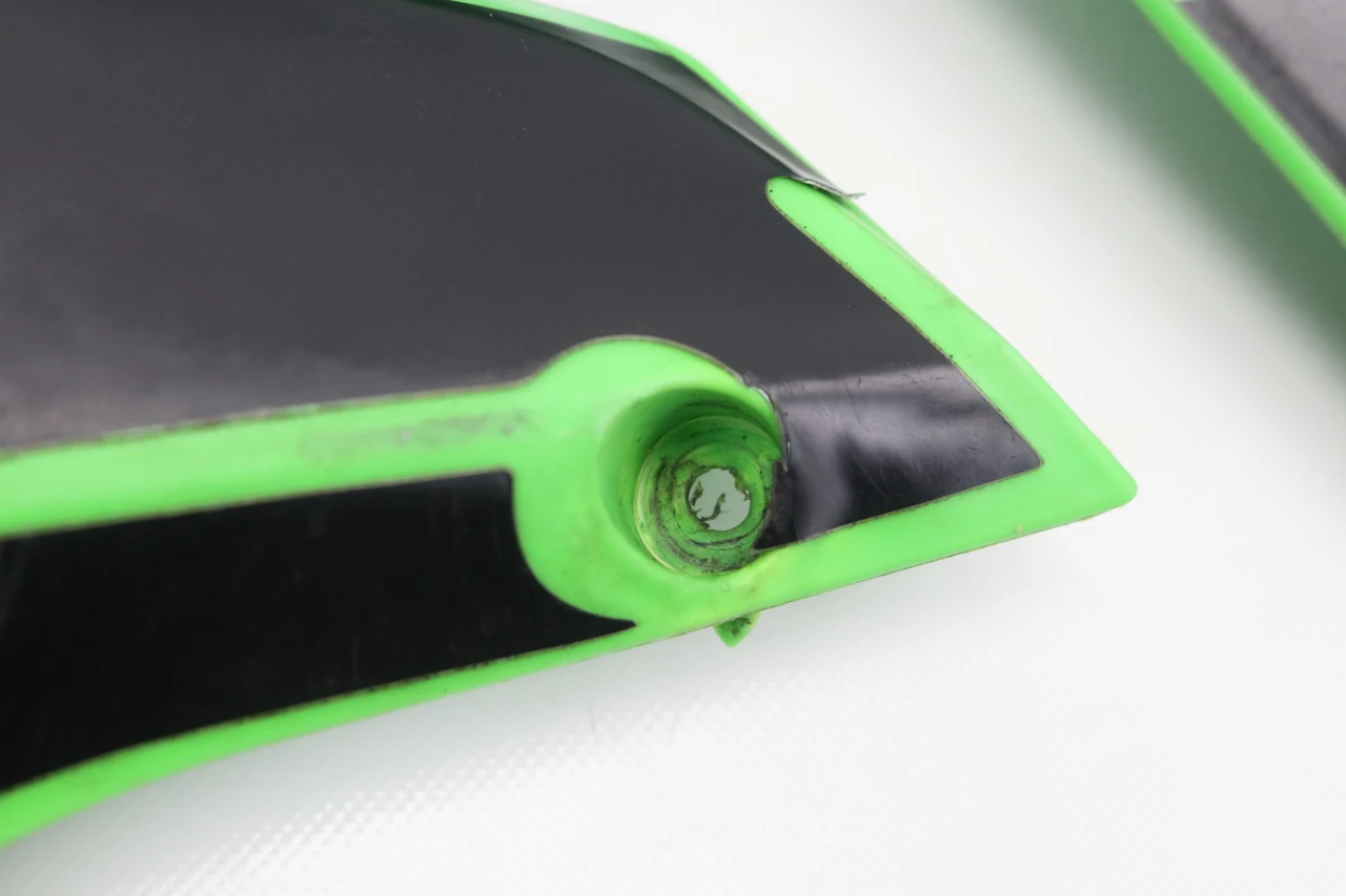KX125 KX250 2005-2008 Left Hand Tank Shroud Tank Plastic Aftermarket #345