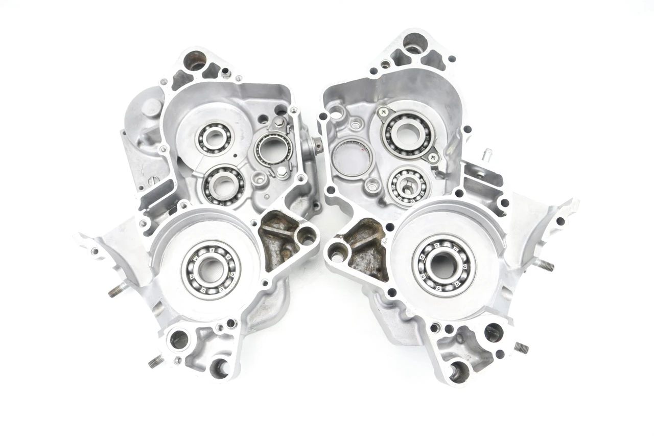 KX125 2004-2005 Crankcase Set Engine Kawasaki 14001-5402 #345