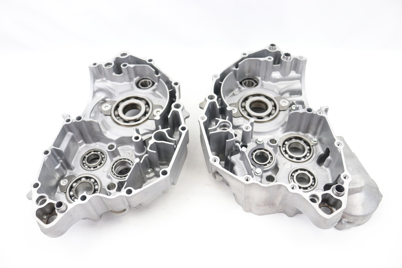 YZ450F 14-17 WR450F 16-18 Crankcase Set Engine Yamaha 1SL-15100-09 #347