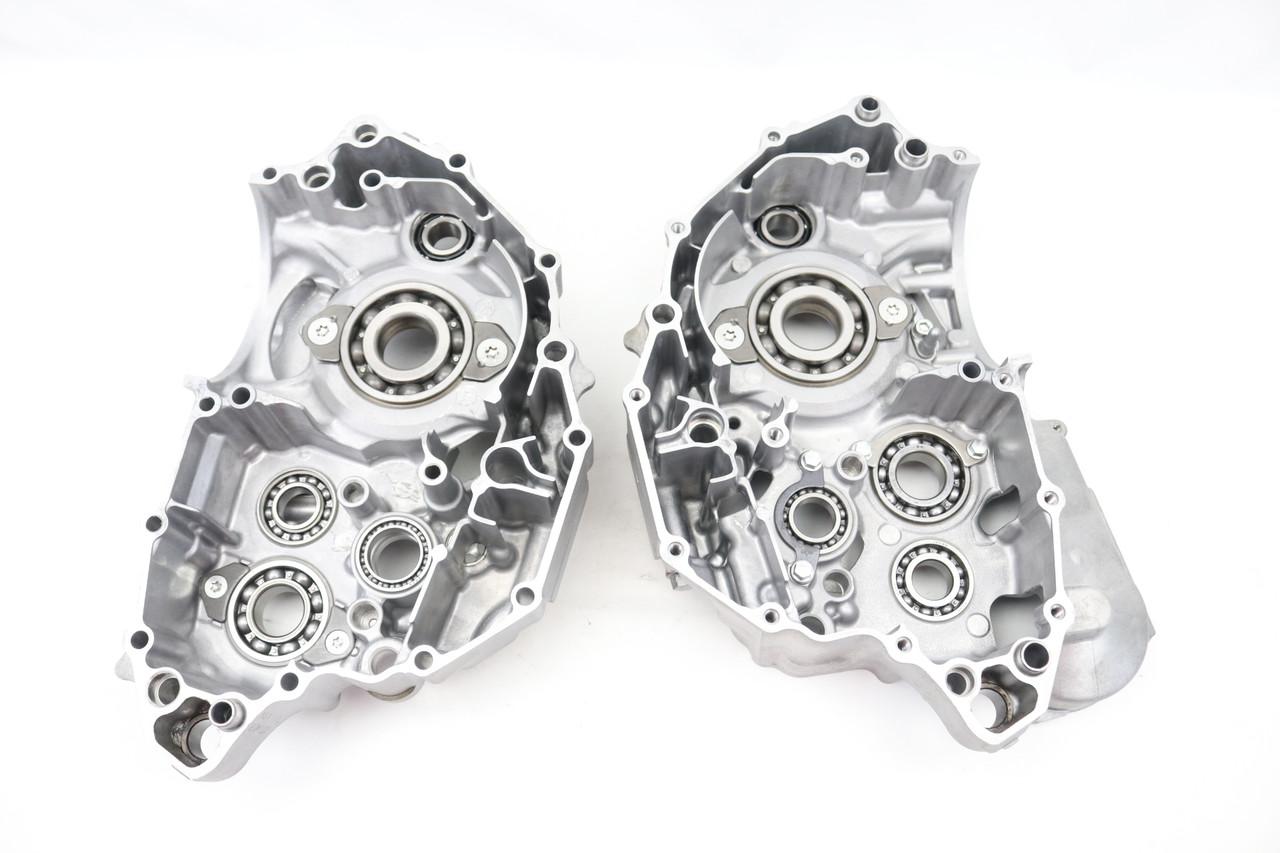 YZ450F 14-17 WR450F 16-18 Crankcase Set Engine Yamaha 1SL-15100-09 #347