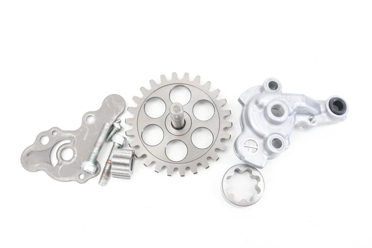 YZ450F 14-22 WR450F 16-23 Oil Pump Assembly Yamaha 1SL-13300-11 #347