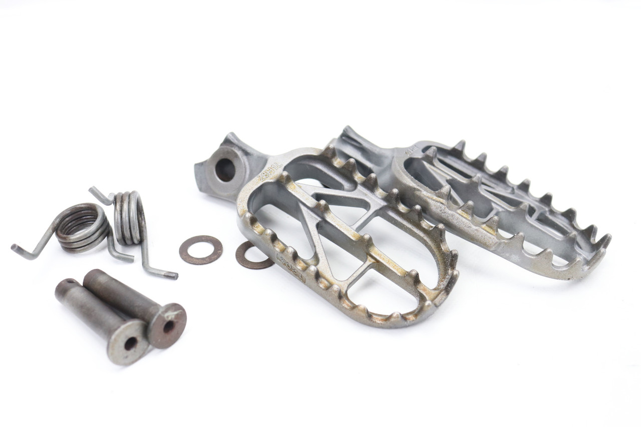 RM-Z250 10-15 RM-Z450 08-14 Footrests LH+RH Footpegs Suzuki 43551-28H10 #346