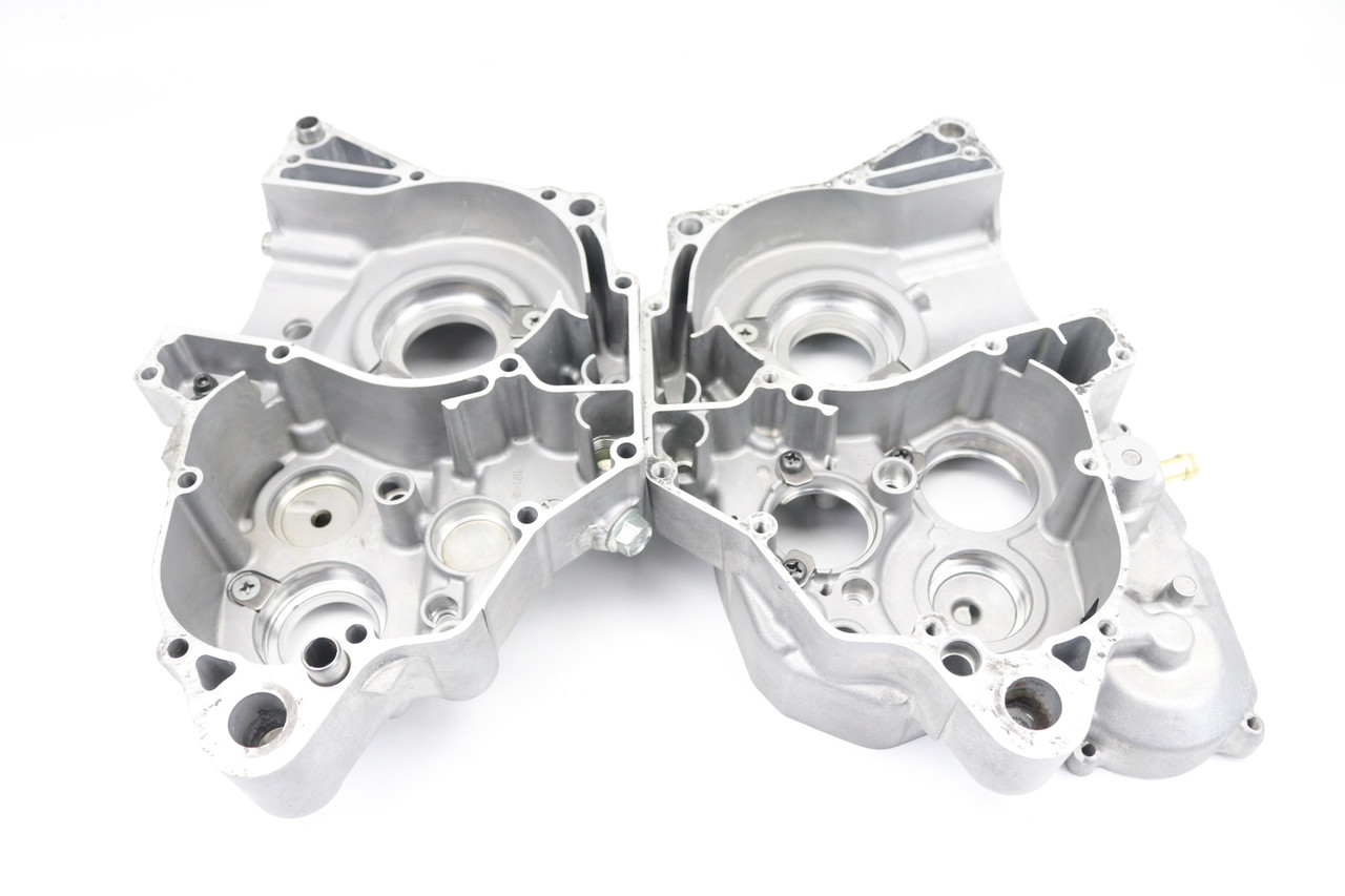 RM-Z250 2007-2009 Crankcase Set Engine Suzuki 11300-10882 #349