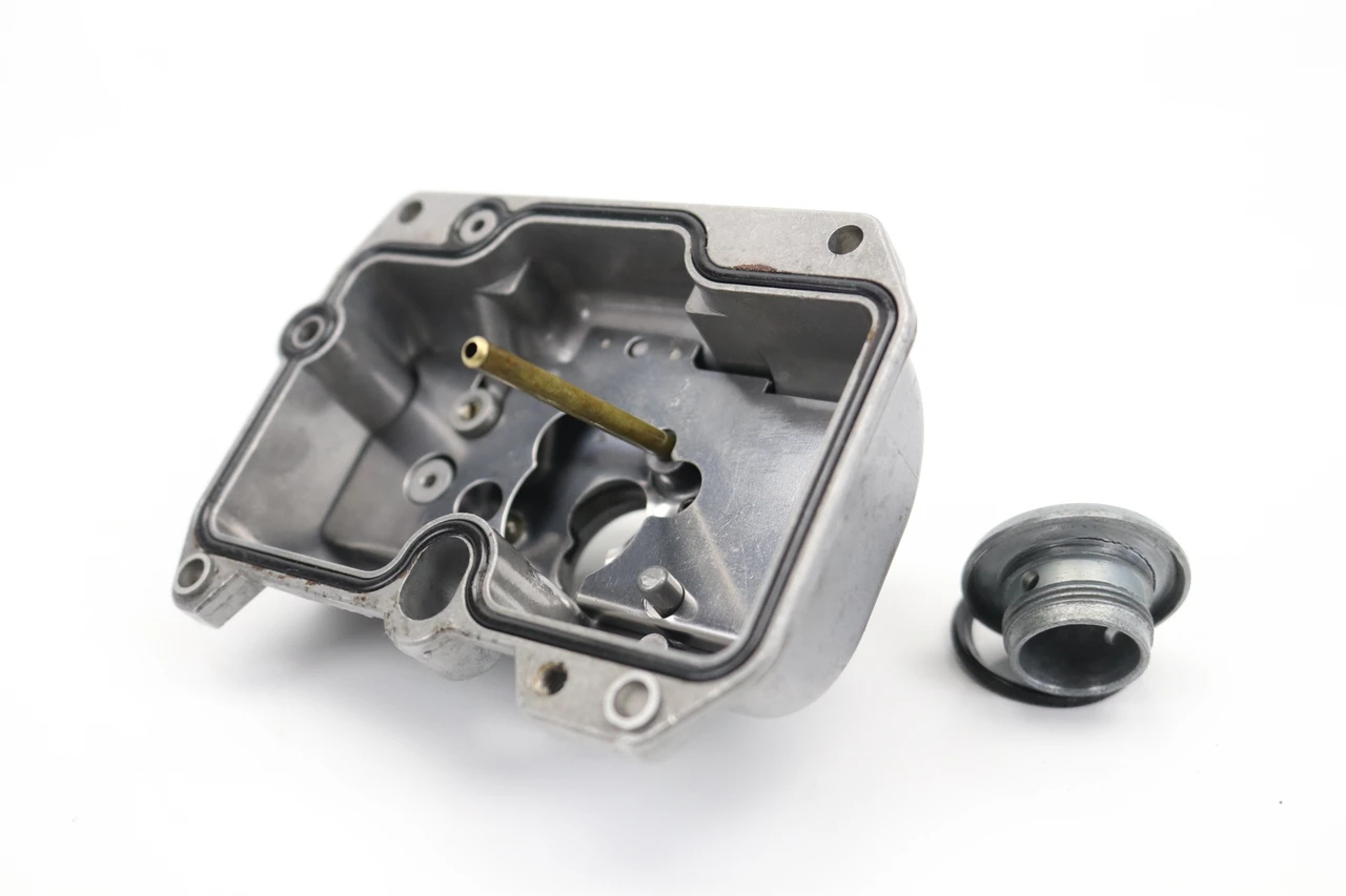 RM-Z250 2007-2009 Carb Bowl Carburetor Float Chamber Suzuki 13250-10H00 #349