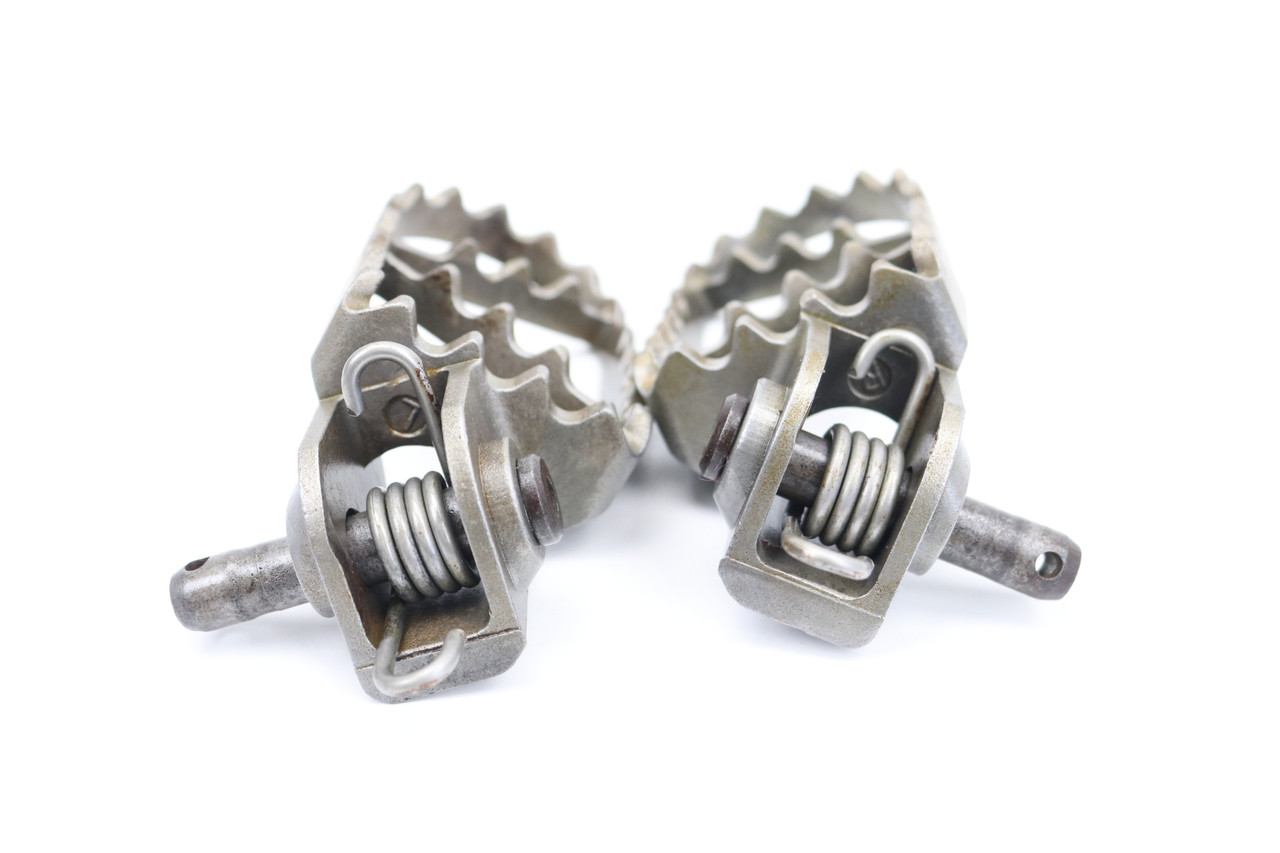 85 SX 2006-2017 Footrests LH+RH Footpegs KTM 47103040033 #47