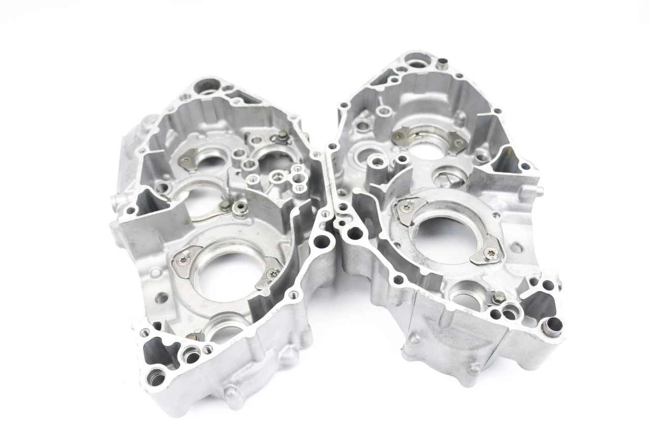 YZ250F WR250F 2001 Crankcase Set Engine Yamaha 5NL-15100-00-YX #68