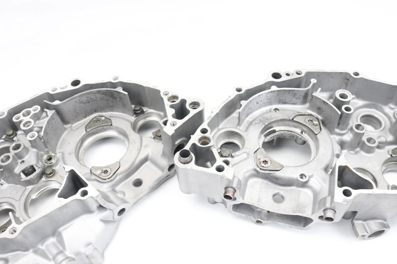 YZ250F WR250F 2001 Crankcase Set Engine Yamaha 5NL-15100-00-YX #68