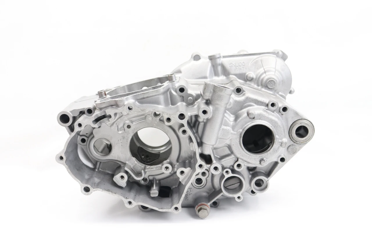 YZ250F WR250F 2001 Crankcase Set Engine Yamaha 5NL-15100-00-YX #68