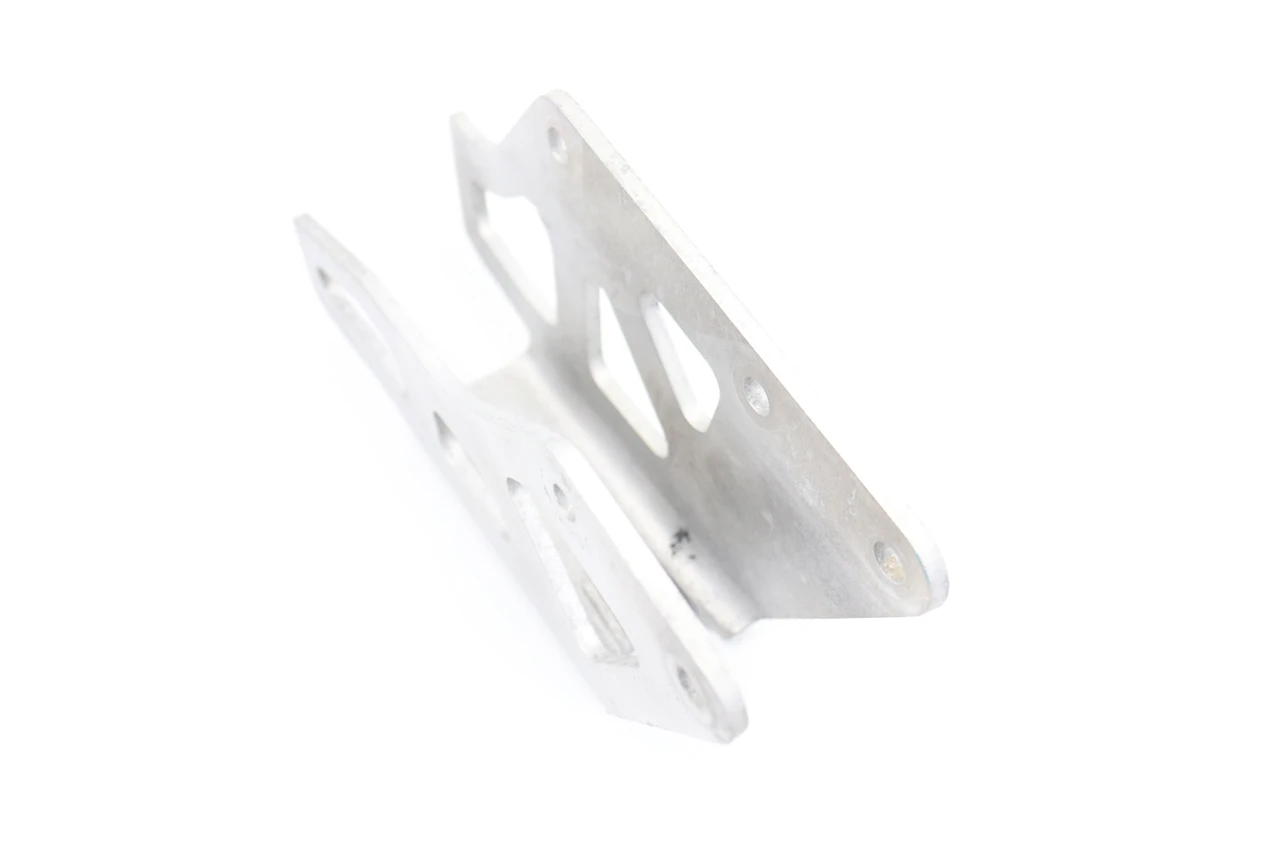 YZ250F 01-02 WR250F 01-02 Rear Chain Guide Plate Yamaha 4XM-22128-00 #68