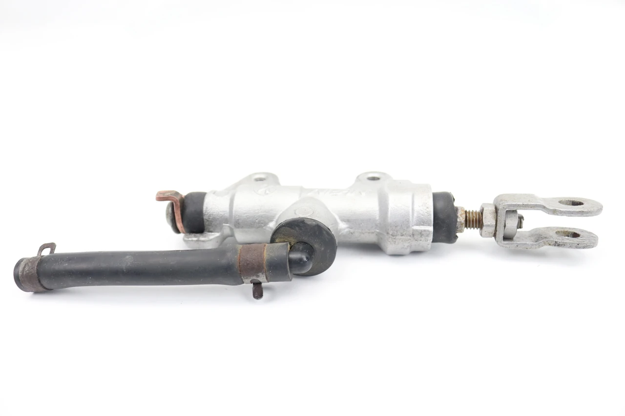 YZ250F 01-02 WR250F 01-02 Rear Brake Master Cylinder Yamaha 5JG-2583V-00 #68